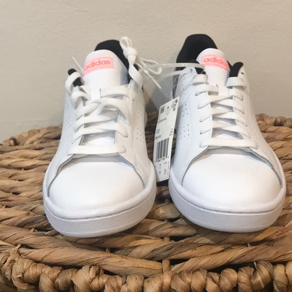 ADIDAS BRAND NEW sneakers with tag - Picture 4 of 8